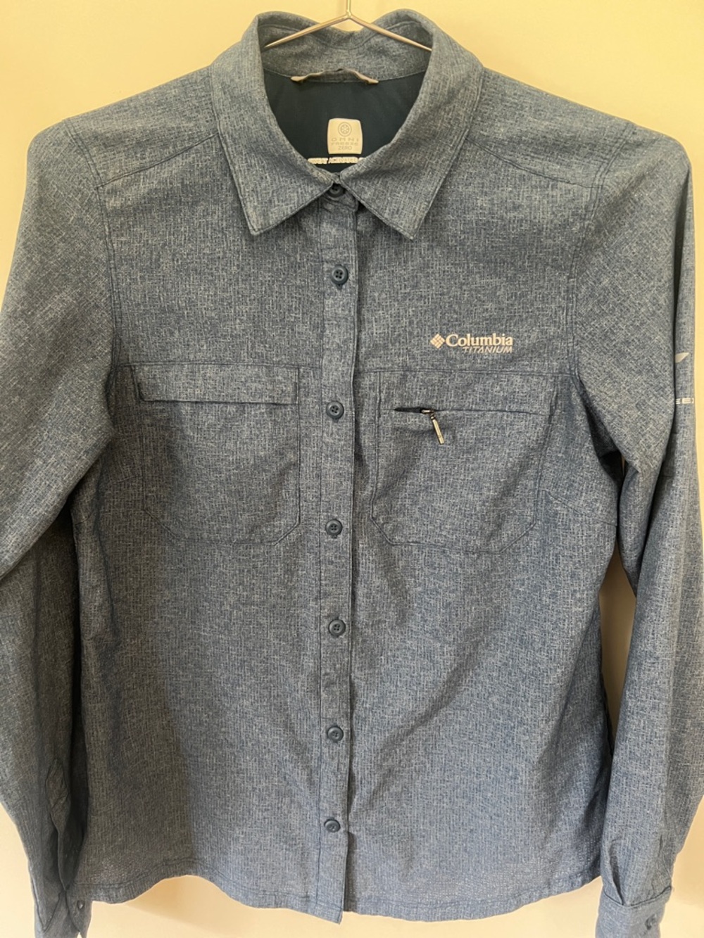 Columbia Blue Heather Long-Sleeve Technical Button-Up Shirt